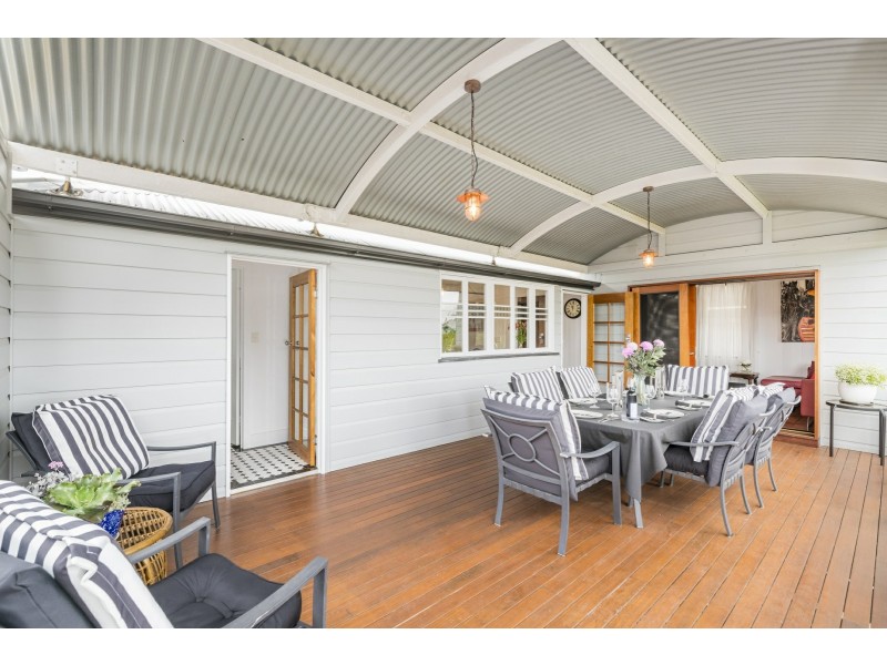 86 Cracknell Road, Annerley QLD 4103