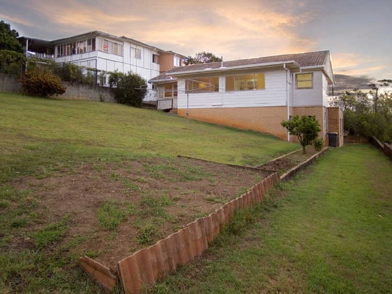 24 Charmaine Street, Moorooka QLD 4105