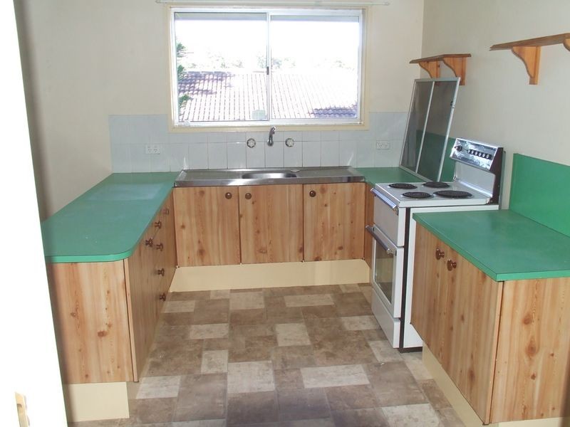 11 Dellwood Street, Nathan QLD 4111