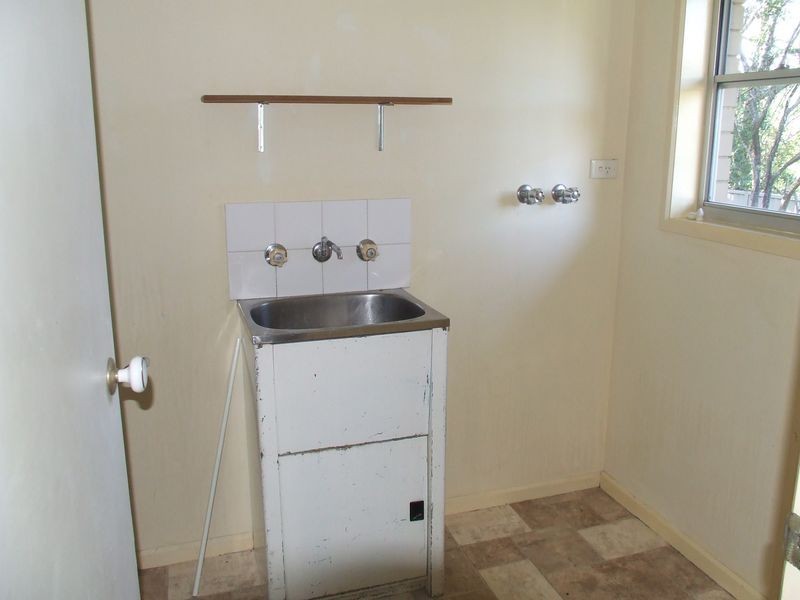 11 Dellwood Street, Nathan QLD 4111