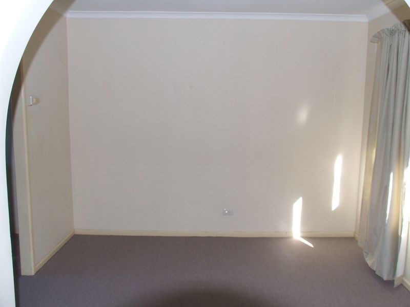 11 Dellwood Street, Nathan QLD 4111