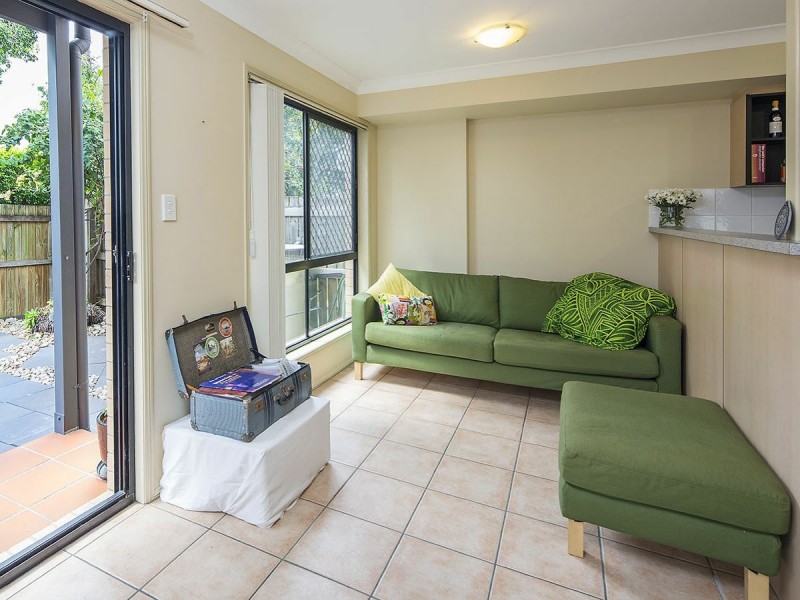 9/90 Chester Road, Annerley QLD 4103