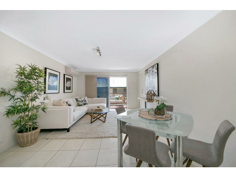 3/11 Brassey Street, Fairfield QLD 4103