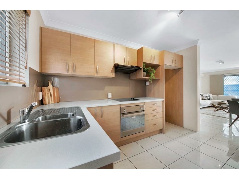 3/11 Brassey Street, Fairfield QLD 4103