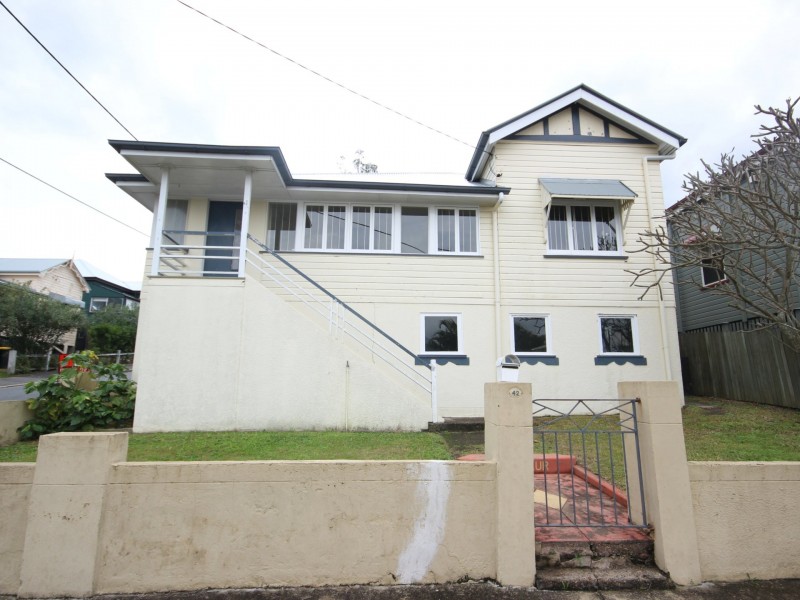 42 Peterson Street, Woolloongabba QLD 4102