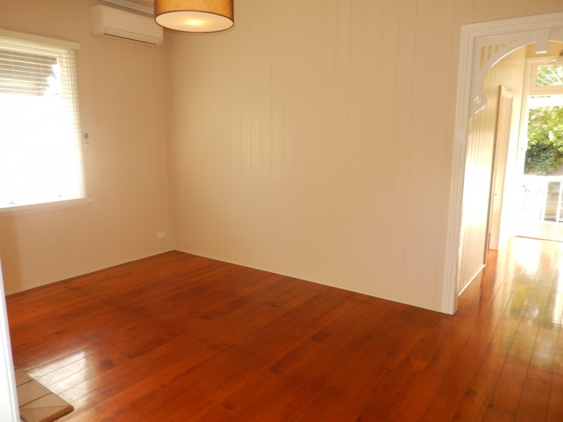 23 Harrogate Street, Woolloongabba QLD 4102