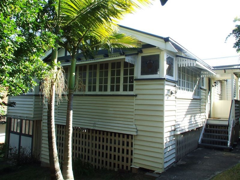 11 Vallely Street, Annerley QLD 4103