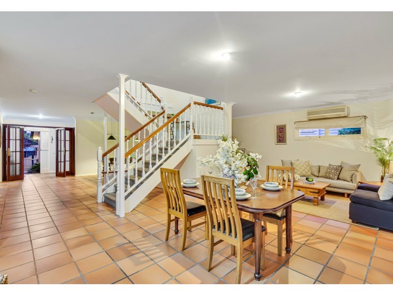 44 Rhyndarra Street, Yeronga QLD 4104