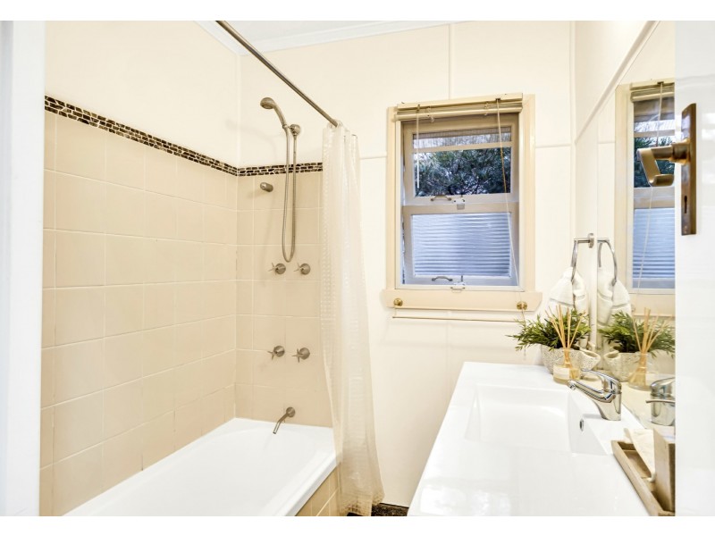 44 Rhyndarra Street, Yeronga QLD 4104