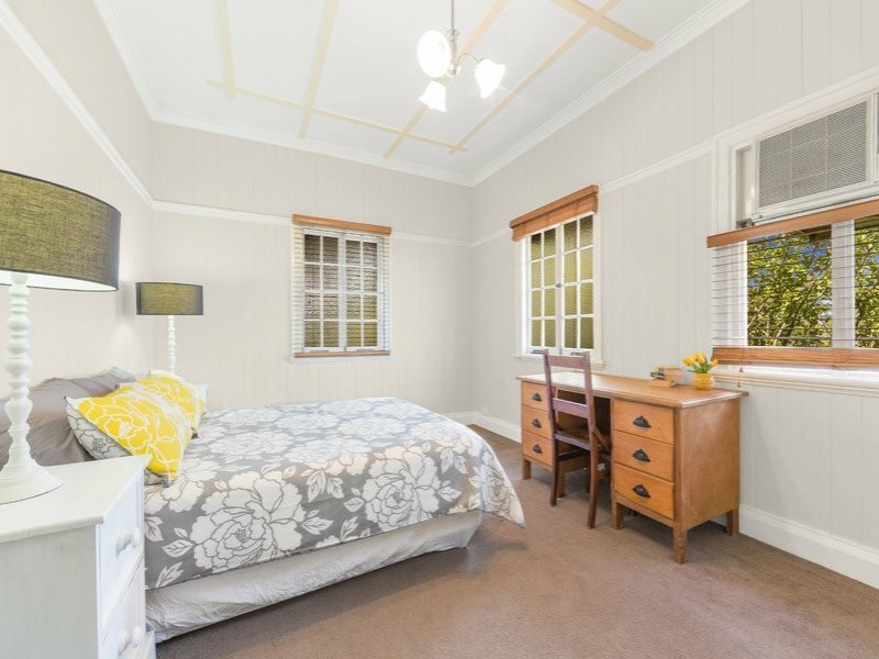 50 Railway Terrace, Dutton Park QLD 4102
