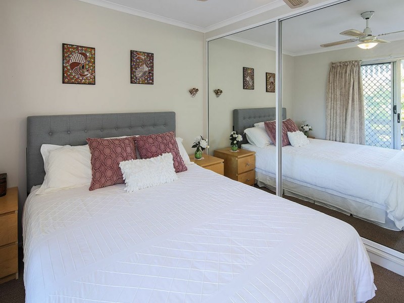 19 Violet Street, Yeronga QLD 4104