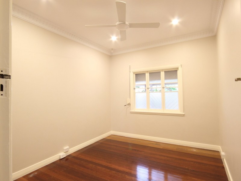 145 Ekibin Road East, Tarragindi QLD 4121