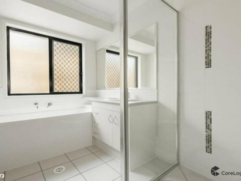 42 Sunshine Avenue, Tarragindi QLD 4121