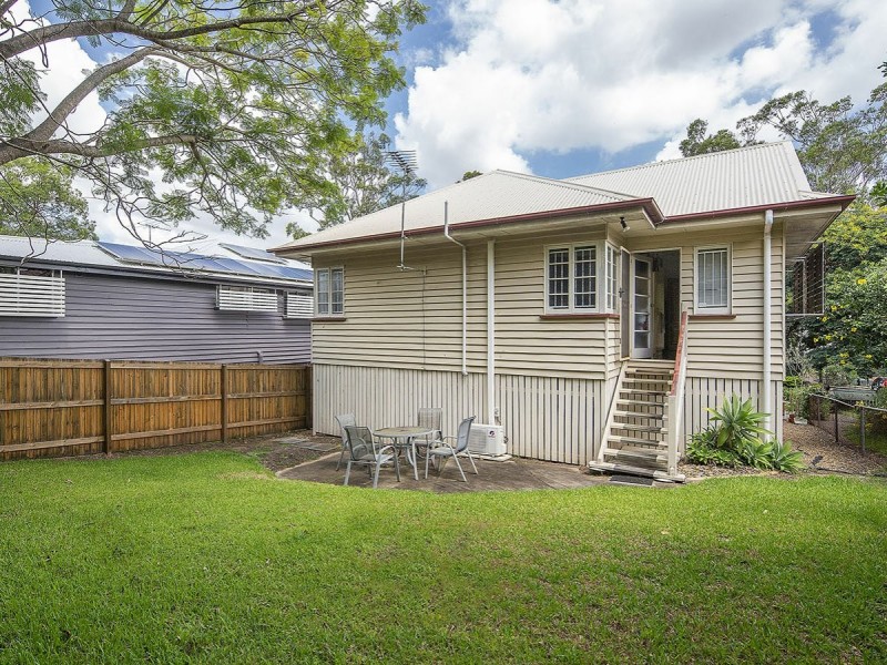 22 Tennessee Avenue, Annerley QLD 4103