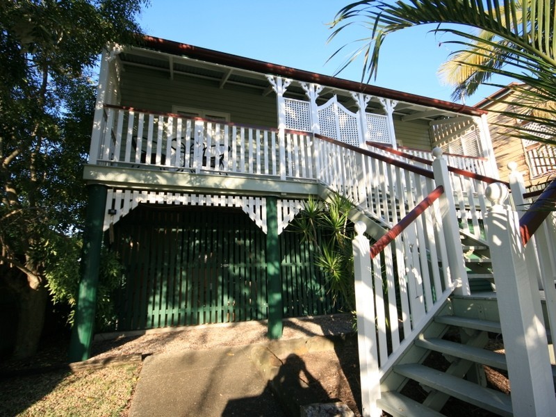 196 Ekibin Road East, Tarragindi QLD 4121