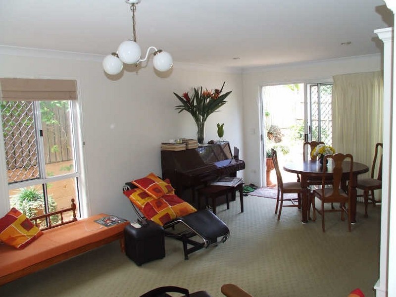 1/37 Querrin Street, Yeronga QLD 4104