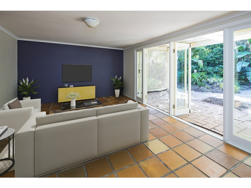 6 Ormuz Road, Yeronga QLD 4104