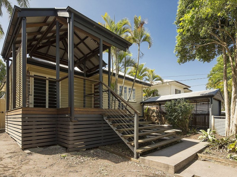 6 Ormuz Road, Yeronga QLD 4104