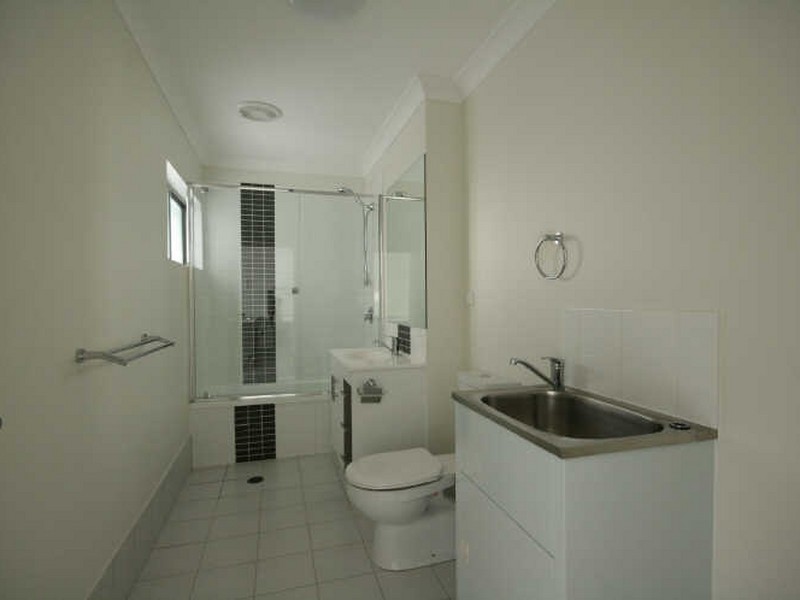 1/5 Gainsborough Street, Moorooka QLD 4105