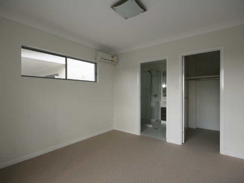 1/5 Gainsborough Street, Moorooka QLD 4105