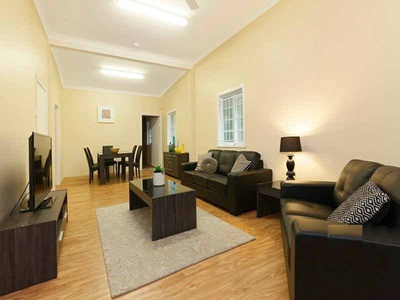 80 Fairfield Road, Fairfield QLD 4103