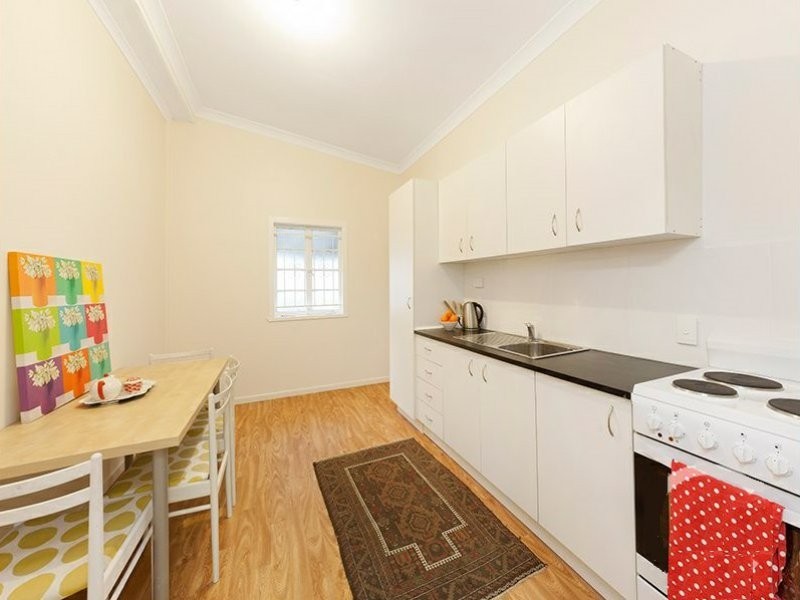 80 Fairfield Road, Fairfield QLD 4103