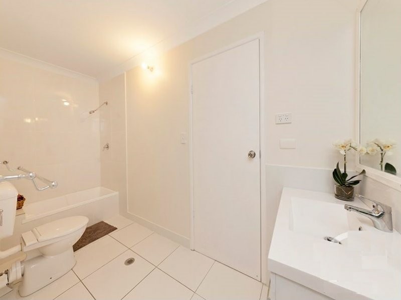 80 Fairfield Road, Fairfield QLD 4103