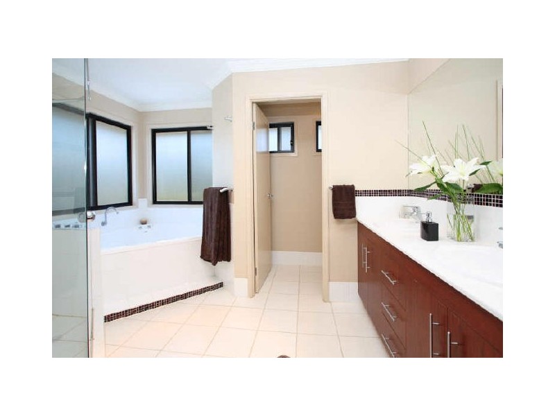 10 John Street,, Manly West QLD 4179