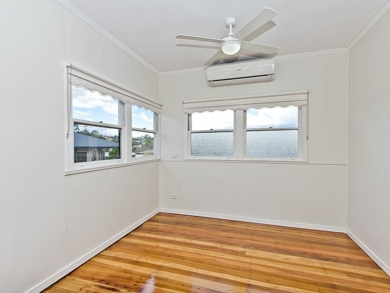 50 Wilkins Street West, Fairfield QLD 4103