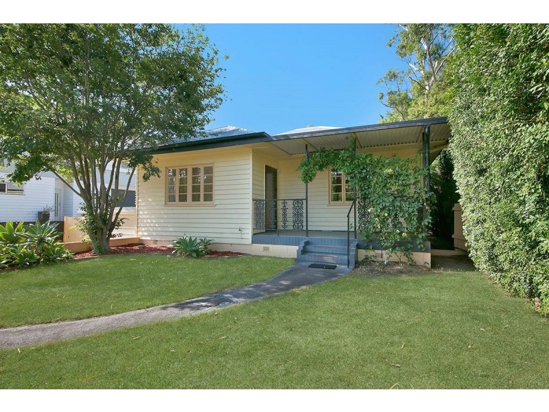 9 Stimpson Street, Fairfield QLD 4103