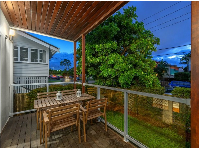 2/22 Park Street, Hawthorne QLD 4171