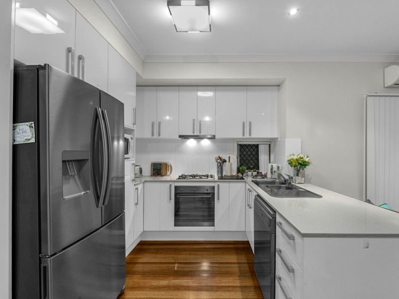 2/22 Park Street, Hawthorne QLD 4171