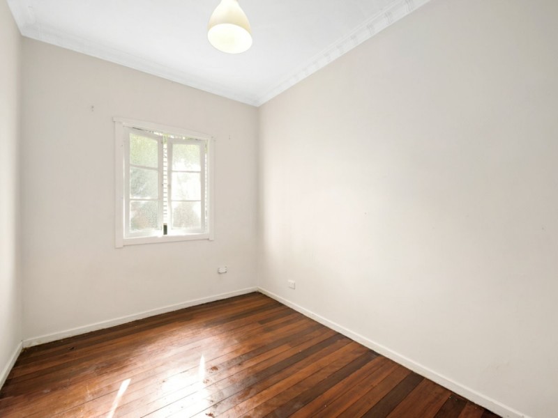 16 Ormonde Road, Yeronga QLD 4104