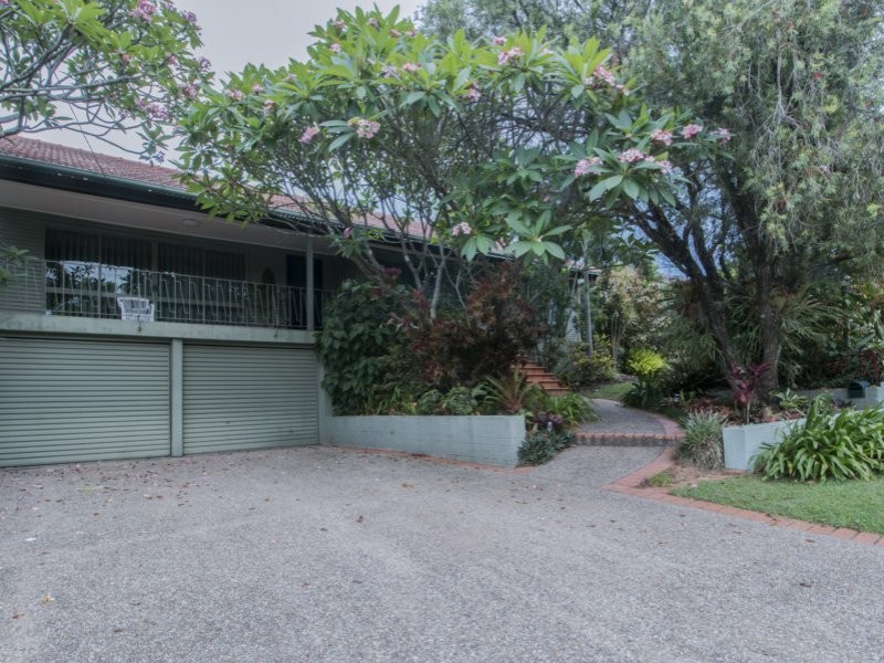 32 Ormadale Road, Yeronga QLD 4104