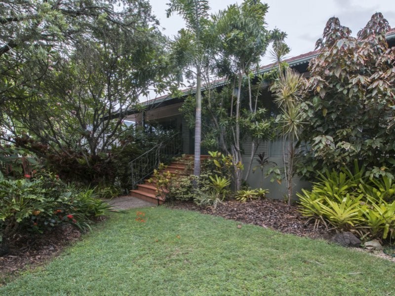 32 Ormadale Road, Yeronga QLD 4104
