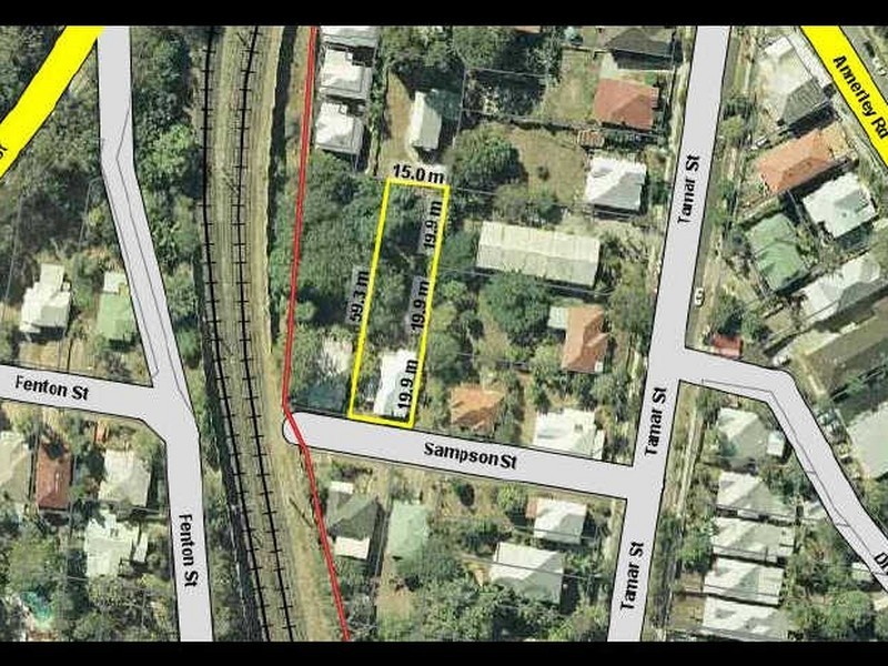 11 Sampson Street, Annerley QLD 4103