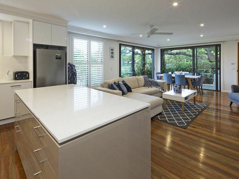 1/11 Simon Street, Yeronga QLD 4104