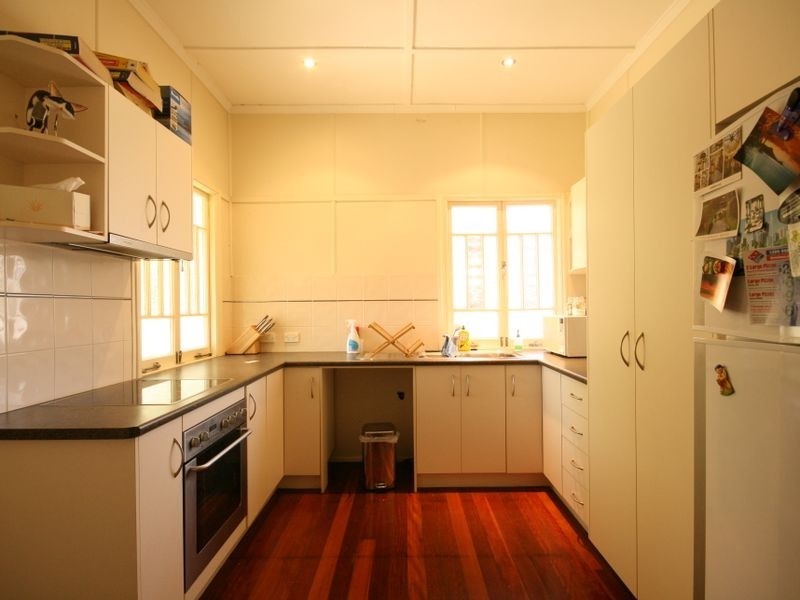 26 John Bright Street, Moorooka QLD 4105