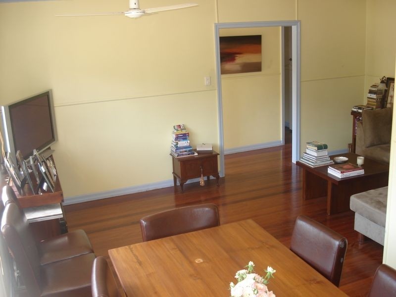 7 Ormuz Road, Yeronga QLD 4104