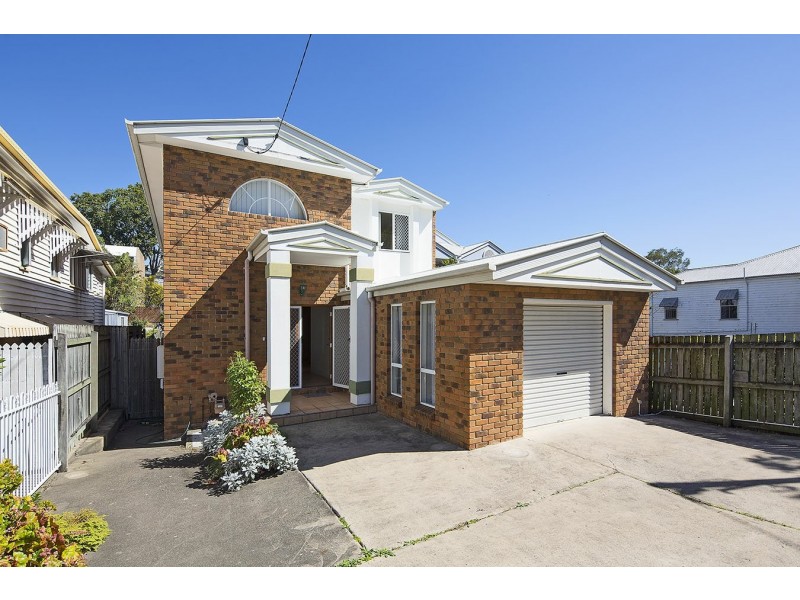 33 Wolseley Street, Woolloongabba QLD 4102