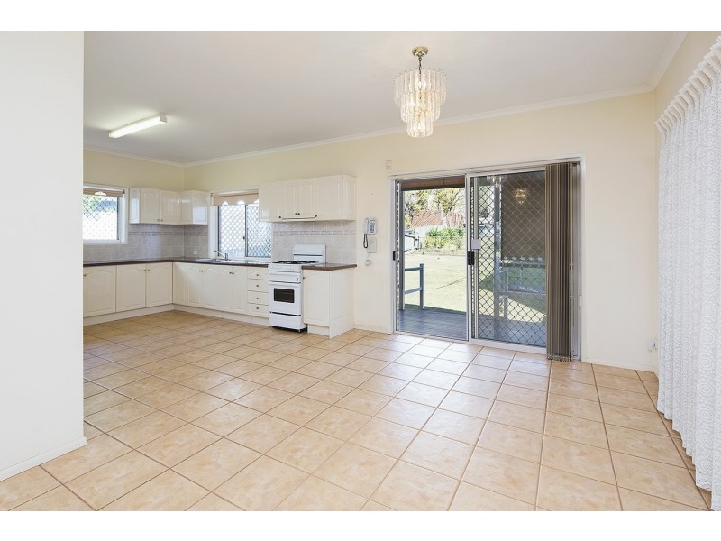 33 Wolseley Street, Woolloongabba QLD 4102
