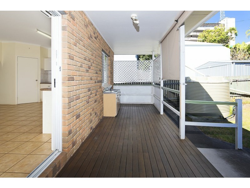 33 Wolseley Street, Woolloongabba QLD 4102