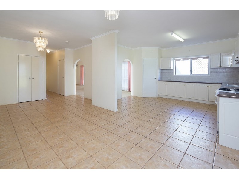 33 Wolseley Street, Woolloongabba QLD 4102