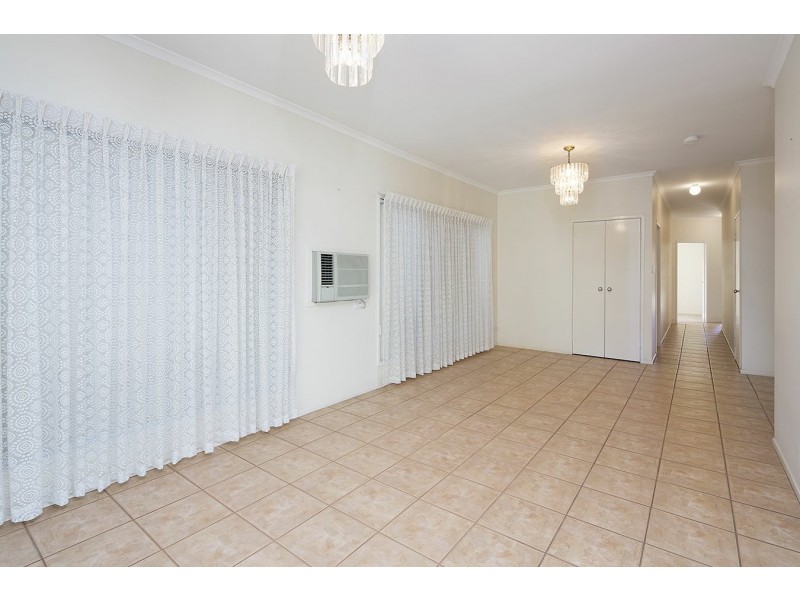 33 Wolseley Street, Woolloongabba QLD 4102