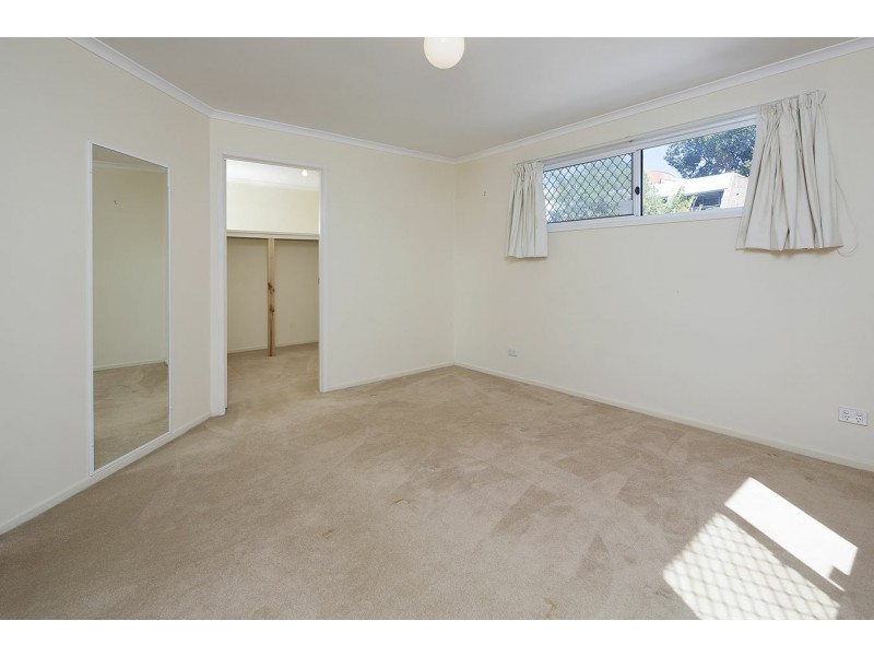 33 Wolseley Street, Woolloongabba QLD 4102