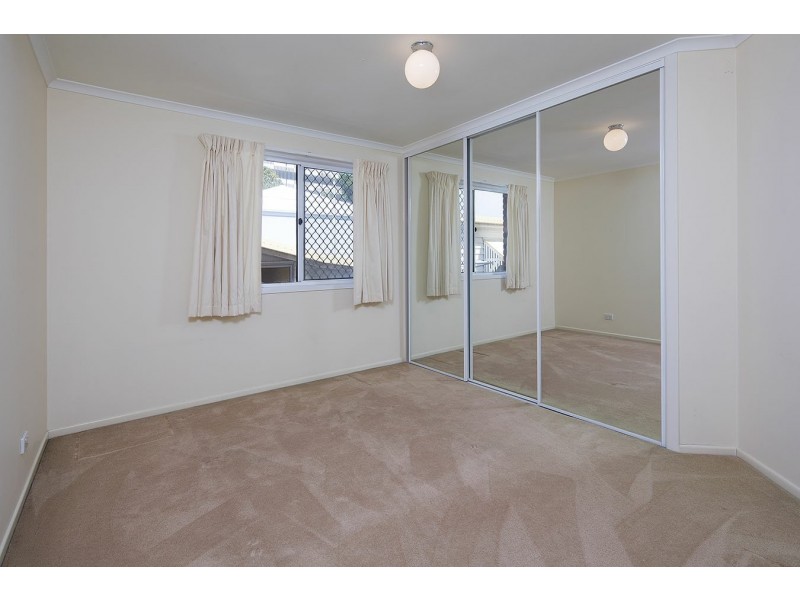 33 Wolseley Street, Woolloongabba QLD 4102