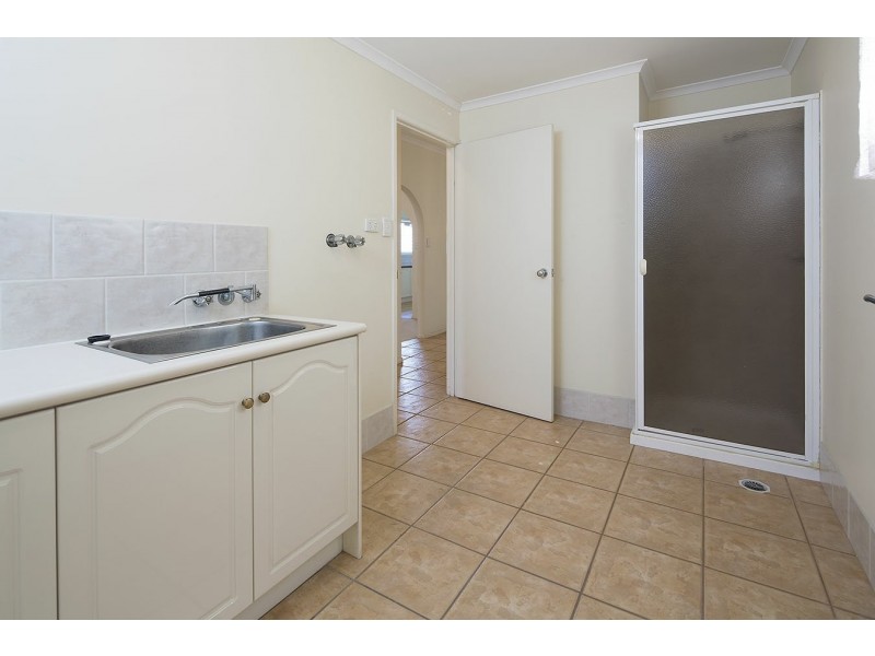 33 Wolseley Street, Woolloongabba QLD 4102