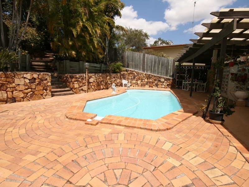 132 Fernvale Road, Tarragindi QLD 4121