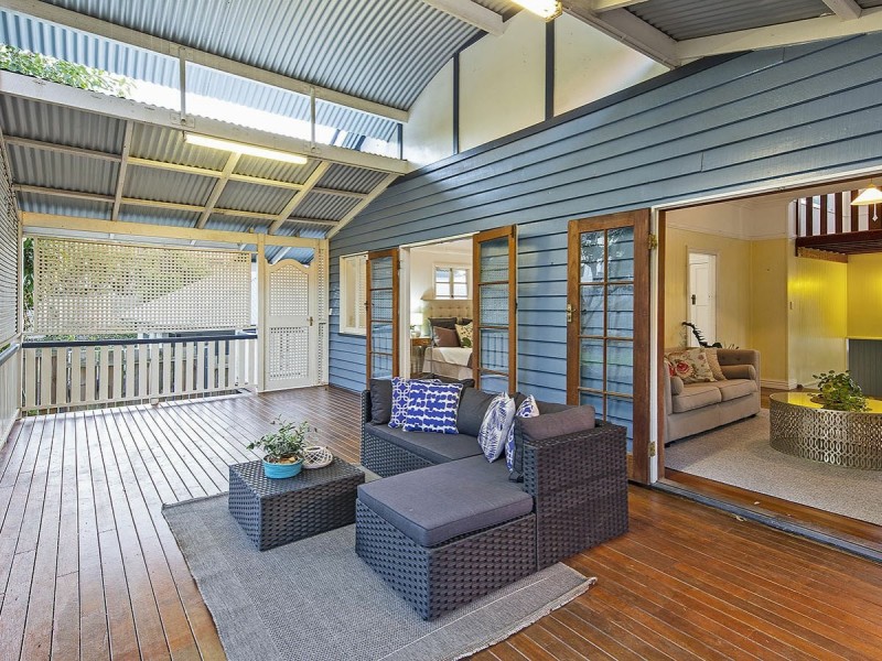 64 Waverley Street, Annerley QLD 4103