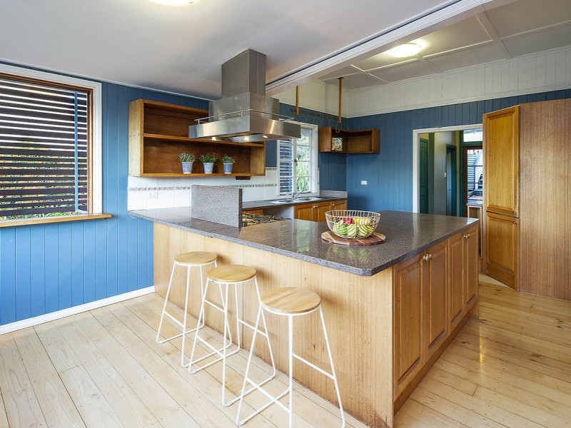 64 Waverley Street, Annerley QLD 4103